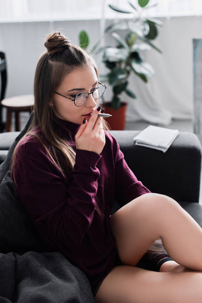 Weed and singing A deep dive into their connection.