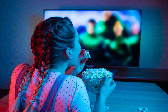 8 Effective ways to sober up after smoking too much weed-